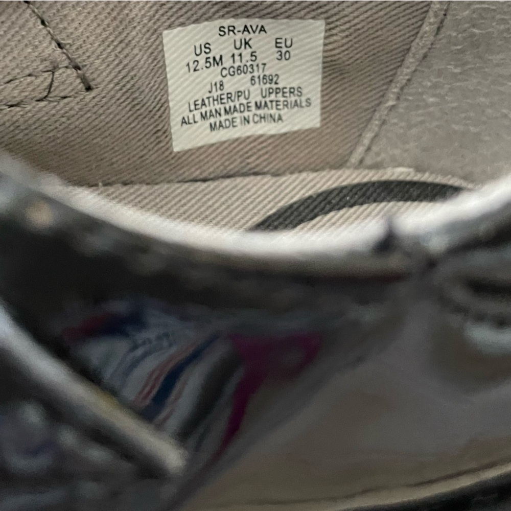 Stride Rite Kids Patent Velcro Flower Mary Jane Dress Shoes, Black Size 12.5 - Picture 9 of 9